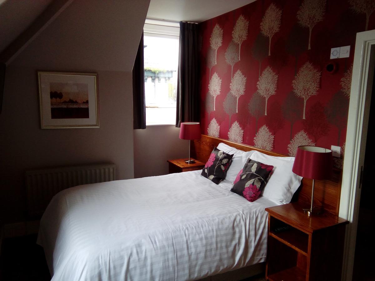 The Bulls Head Hotel มิล์นธอร์ป ภายนอก รูปภาพ