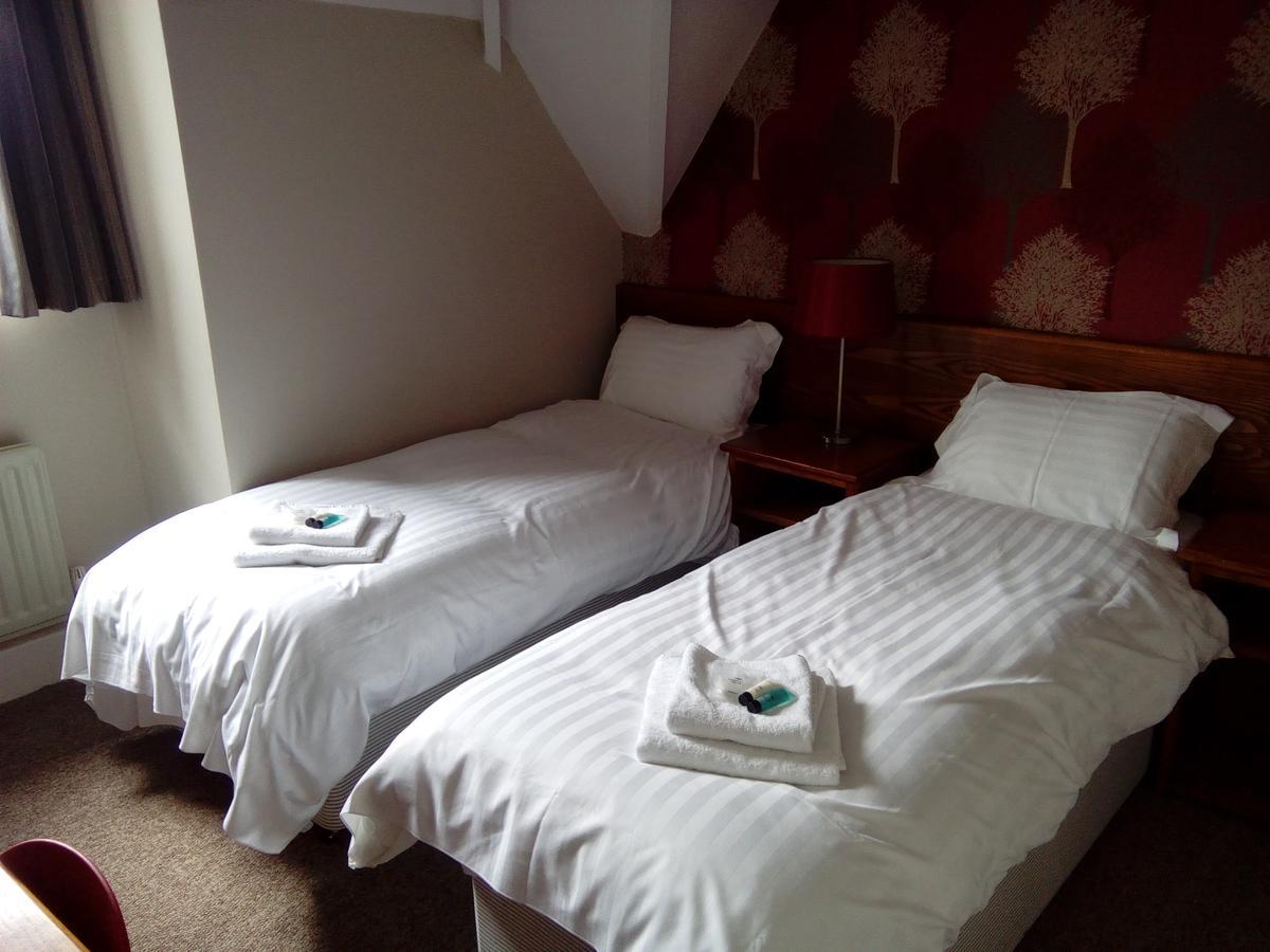 The Bulls Head Hotel มิล์นธอร์ป ภายนอก รูปภาพ